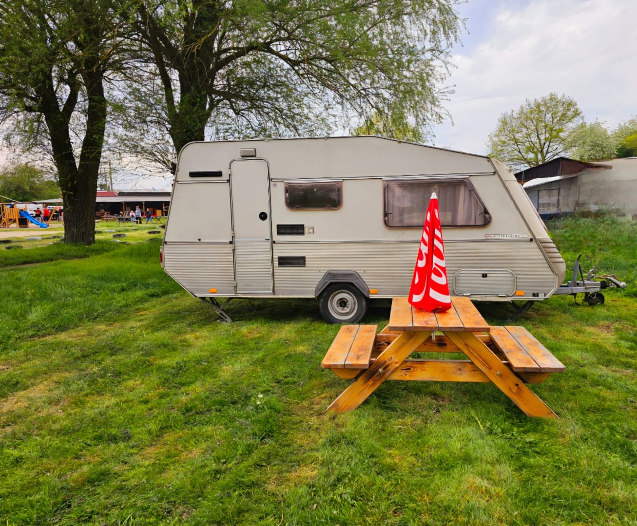Karavan Felix